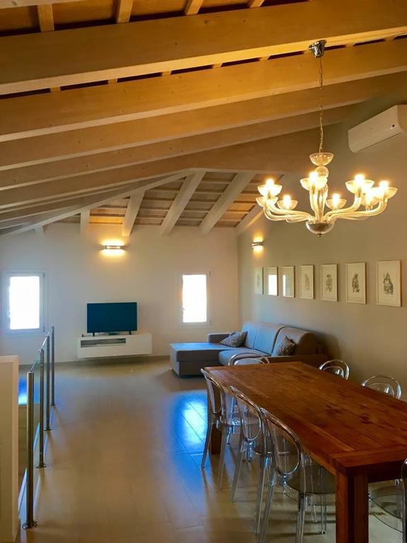 Casa Dexterhouse Vista Laguna คิออกเจีย ภายนอก รูปภาพ